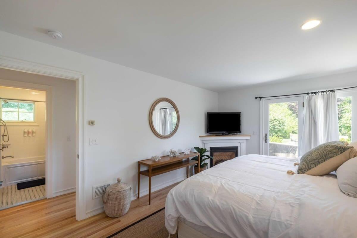 Heated Pool, Driftwood Cottage By Rovetravel East Hampton Bagian luar foto